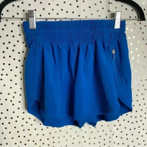 Lululemon Tracker Short - Picture 2 of 8